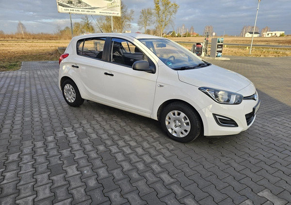 Hyundai i20 cena 25900 przebieg: 140000, rok produkcji 2014 z Lipiany małe 529